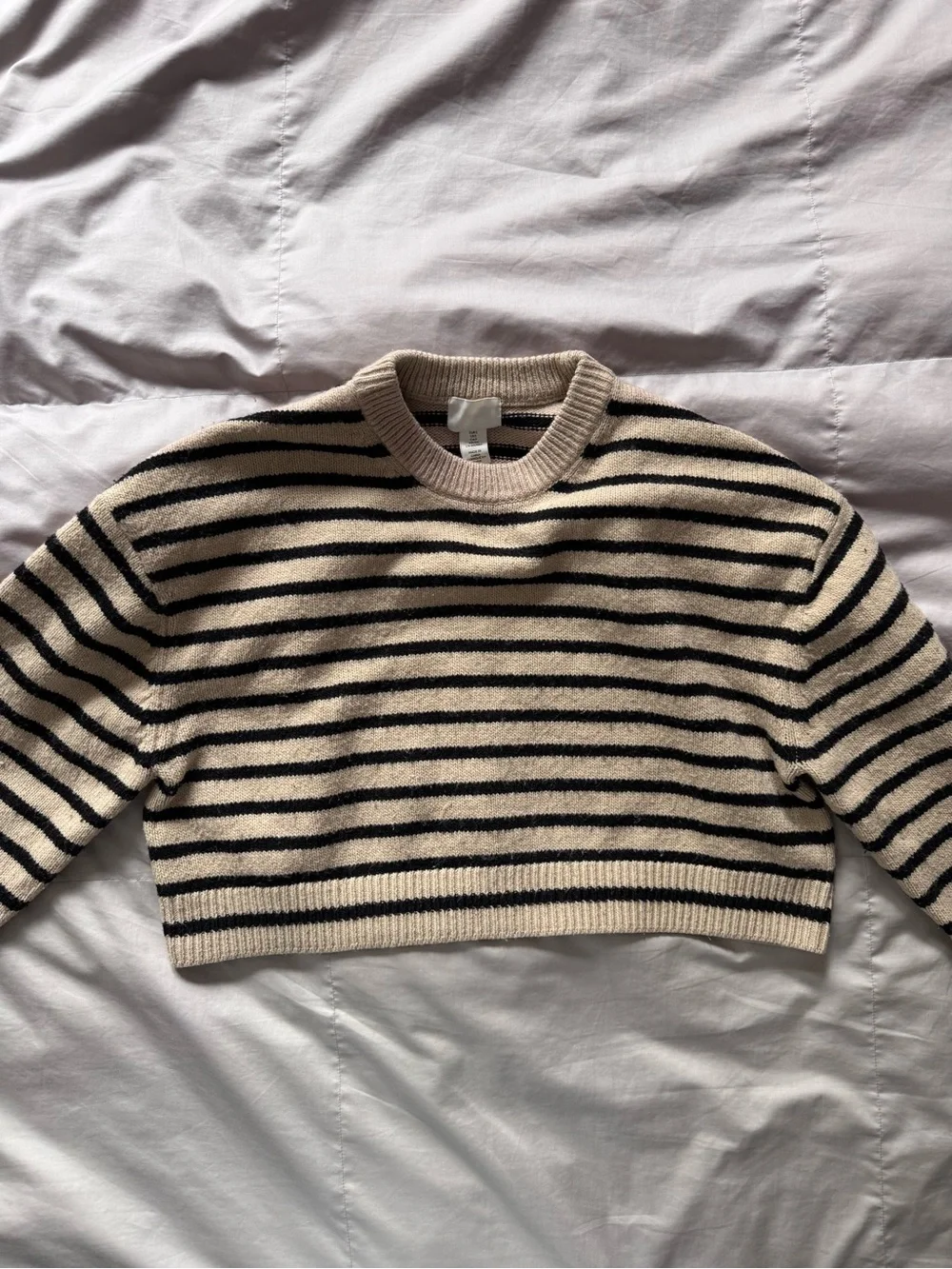 H&M Black and Cream Striped Cropped Sweater